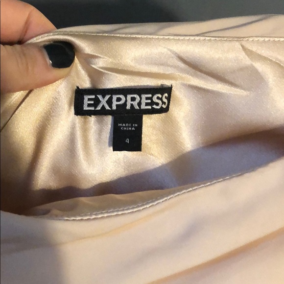 Express dress - Picture 5 of 5
